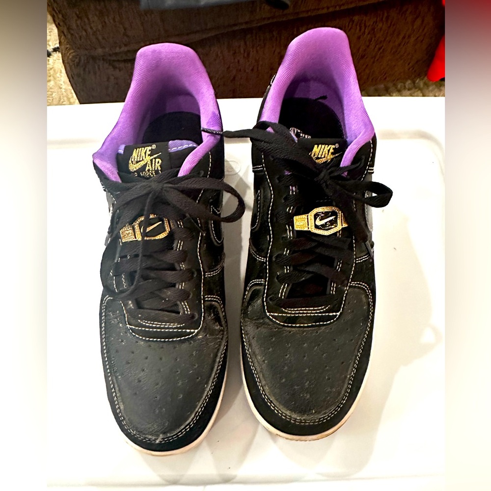 Nike Men’s Size 9 Air Force 1 LV8 Purple Black Gold